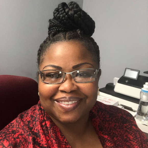 Meet your Posher, Felicia - Picture 1 of 1